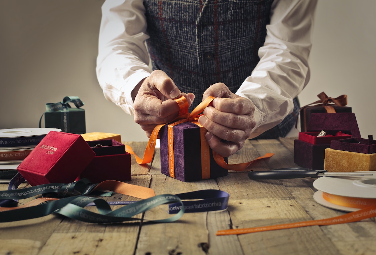 What are the top 10 gifts for pet lovers?