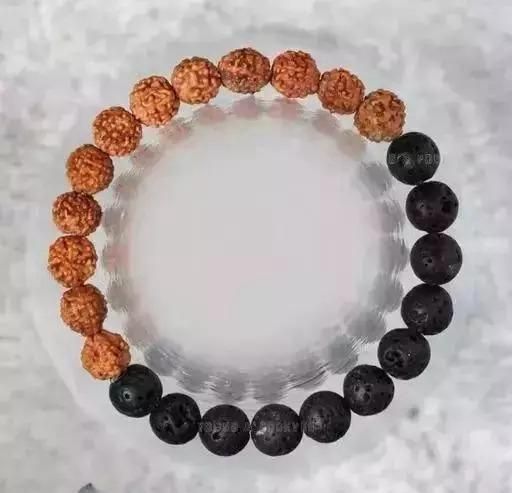Rudraksha With Black Agate Beaded Bracelet