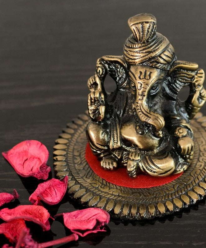 eCraftIndia Metal Phagdi Lord Ganesha on Round Base